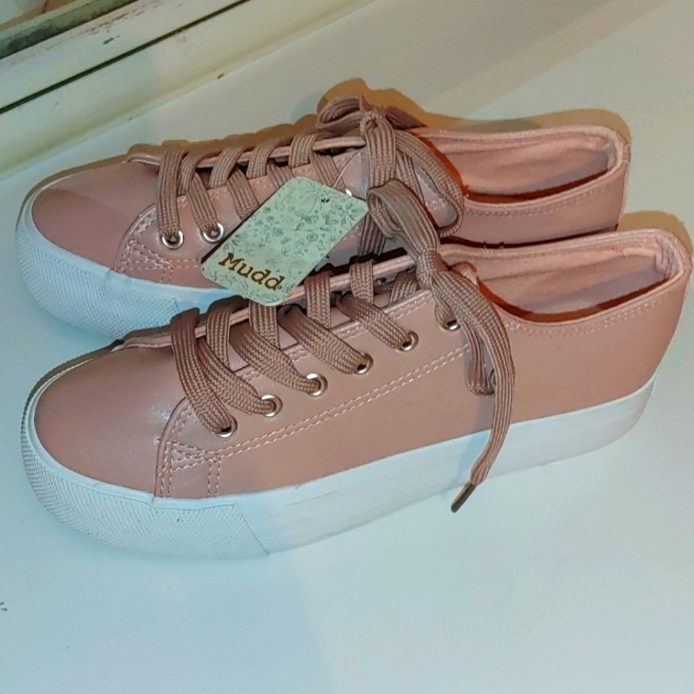 Mudd Sneakers